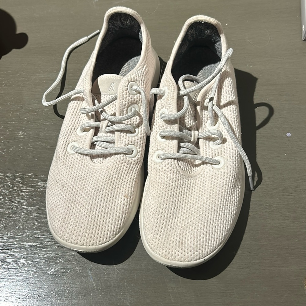 All birds running shoes